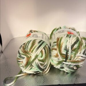 Luxurious Green and Brown Yarn for Fiber Arts